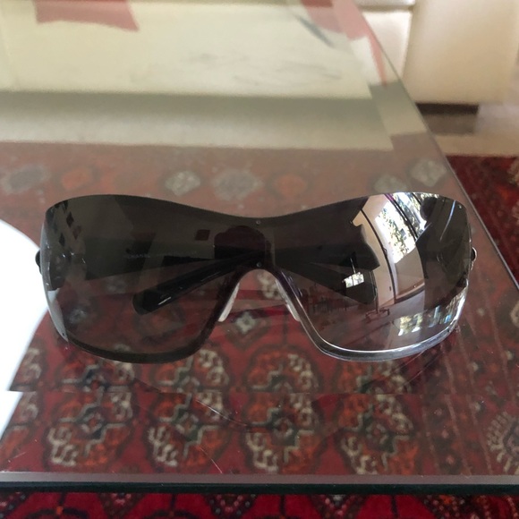 CHANEL SUNGLASSES WITH SWAROVSKI CAMELLIA FLOWER - Picture 1 of 16
